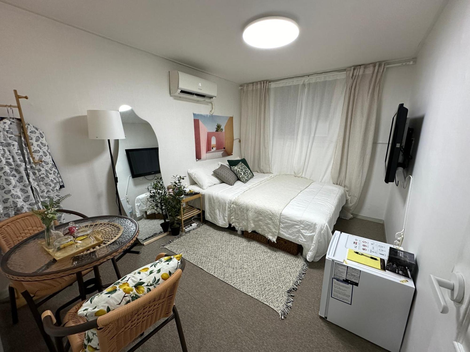 Casa de hóspedes 신림 스페이스비앤비 *